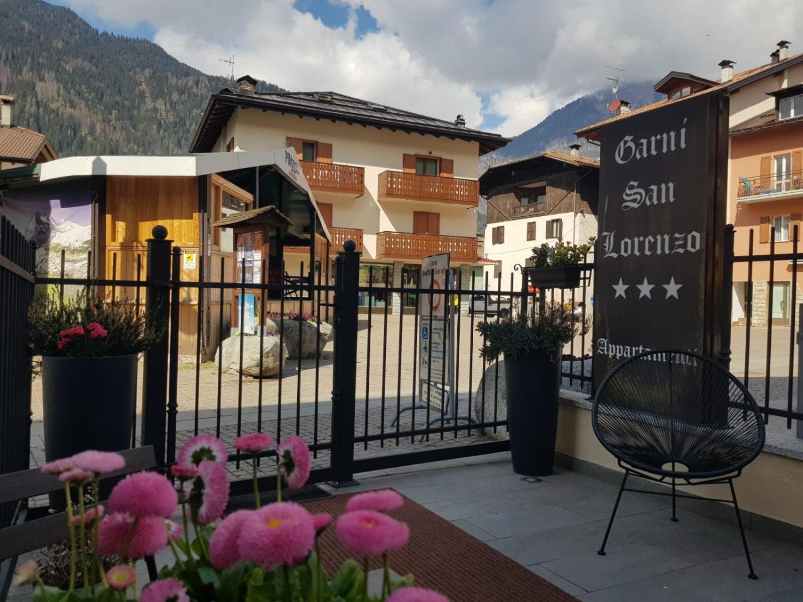 Garni San Lorenzo Pinzolo Zewnętrze zdjęcie
